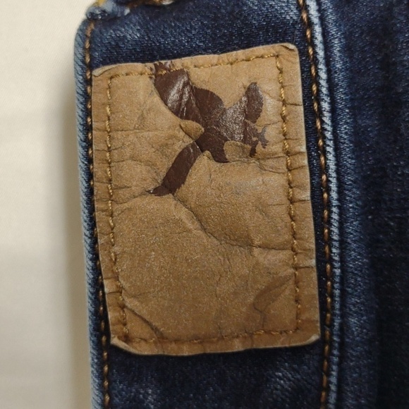 American Eagle High-Rise Shorts 360° Super Stretch, Distressed, Size 2, EUC - Picture 6 of 10